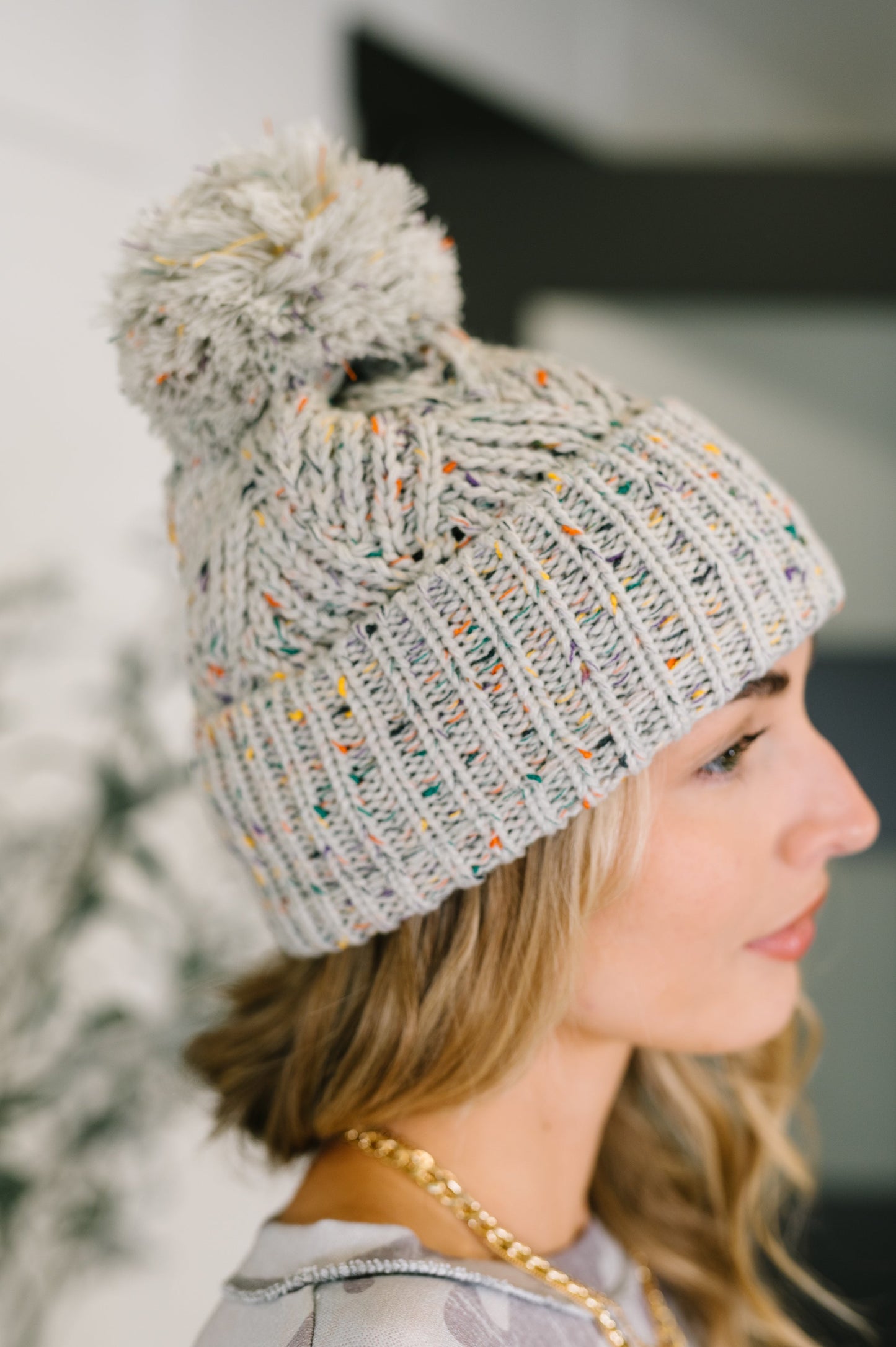 Pom Pom Beanie in Grey