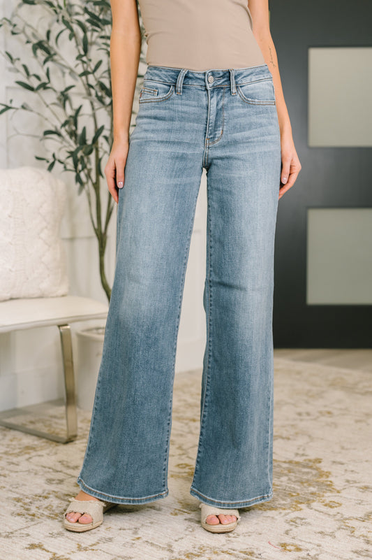 Mid Rise Retro Wide Leg Jeans