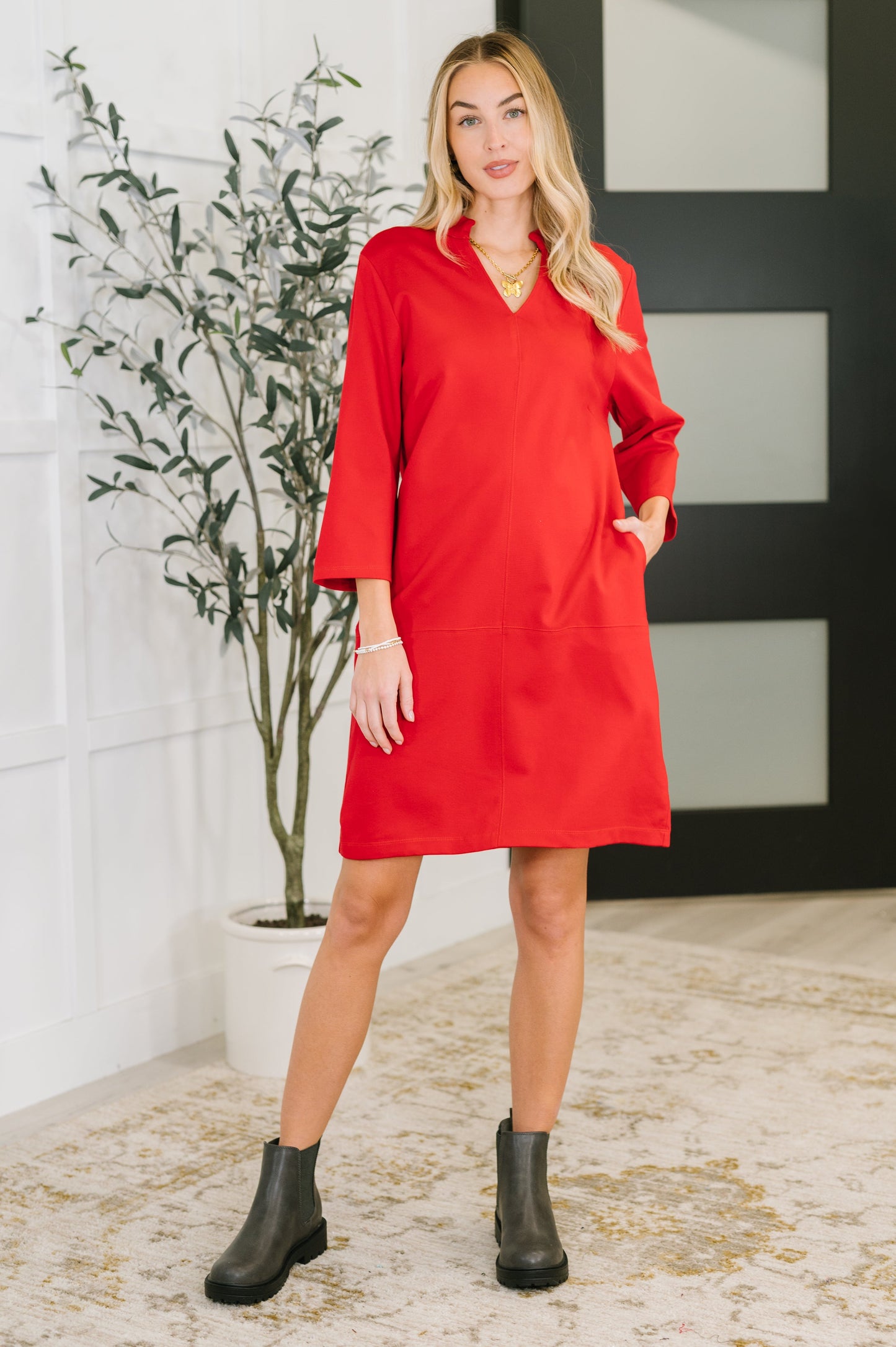 Serena Quarter Sleeve Dress in Red