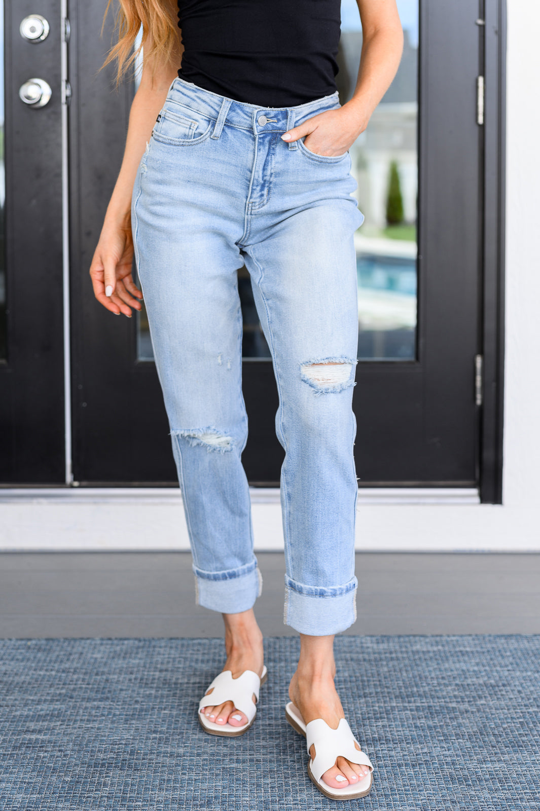 Mid Rise Star Pocket Boyfriend Jeans