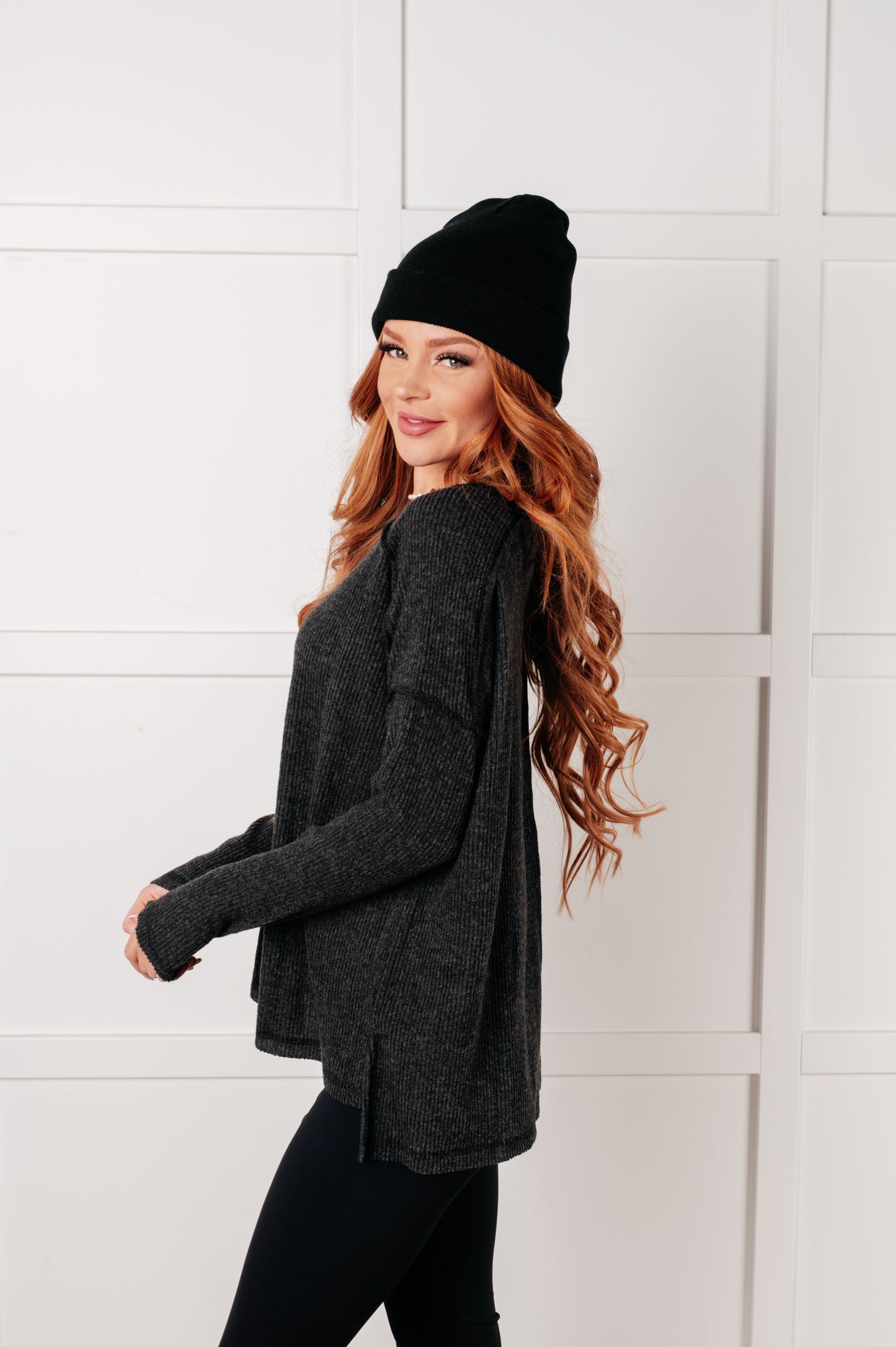 Addison Ribbed Hacci Sweater in Black