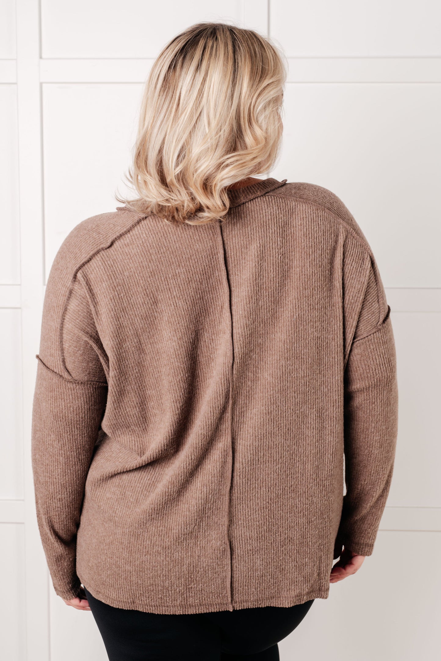 Addison Ribbed Hacci Sweater in Mocha