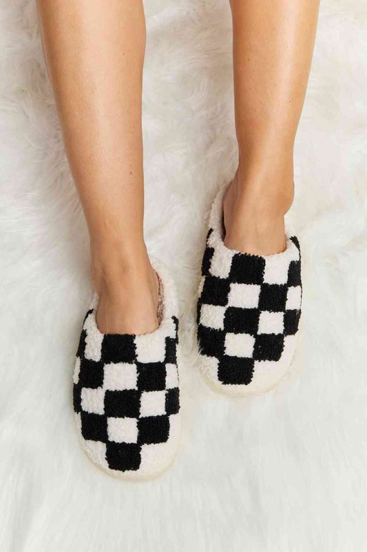 Kimmy Checkered Print Plush Slide Slippers