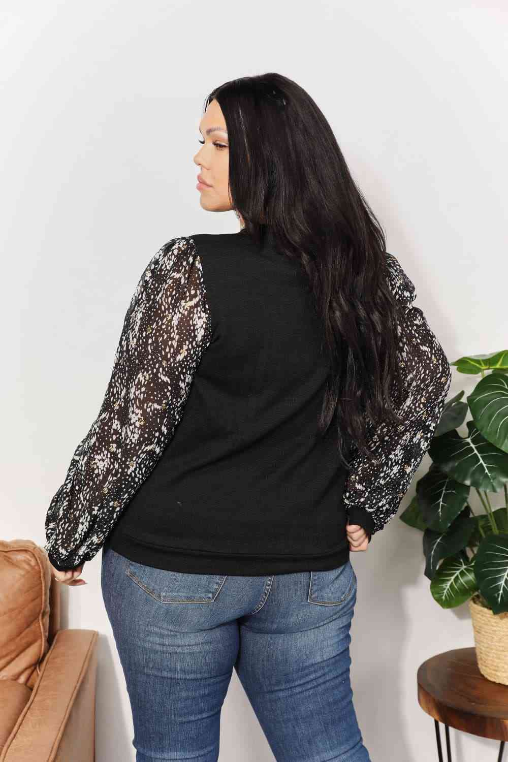 Lyra Foil Printed Sleeve Top Black