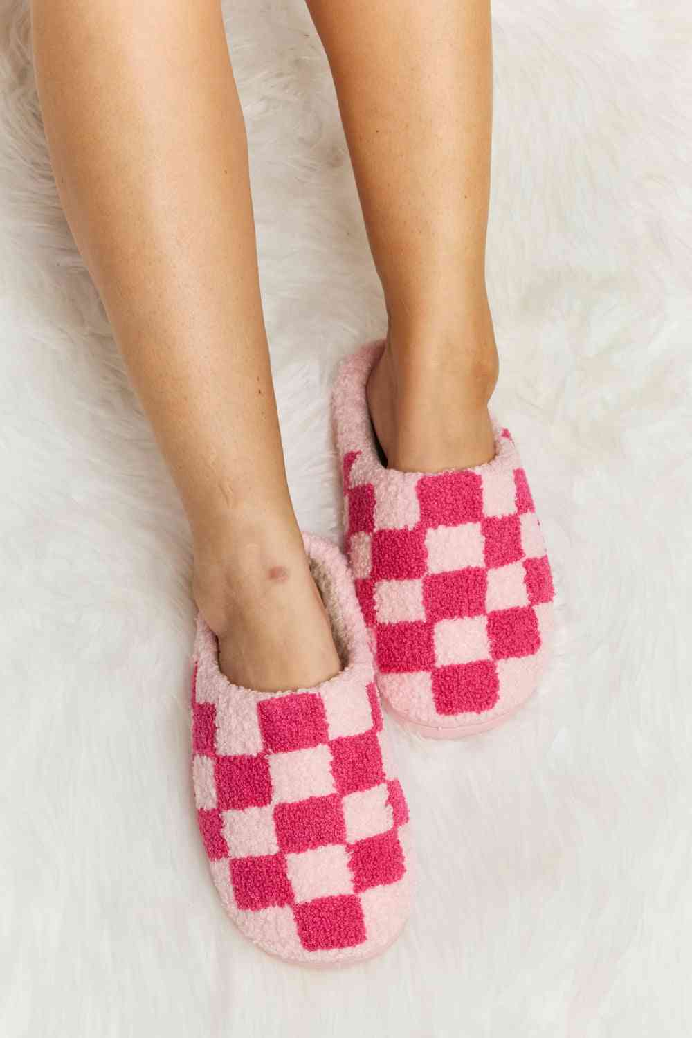 Kimmy Checkered Print Plush Slide Slippers